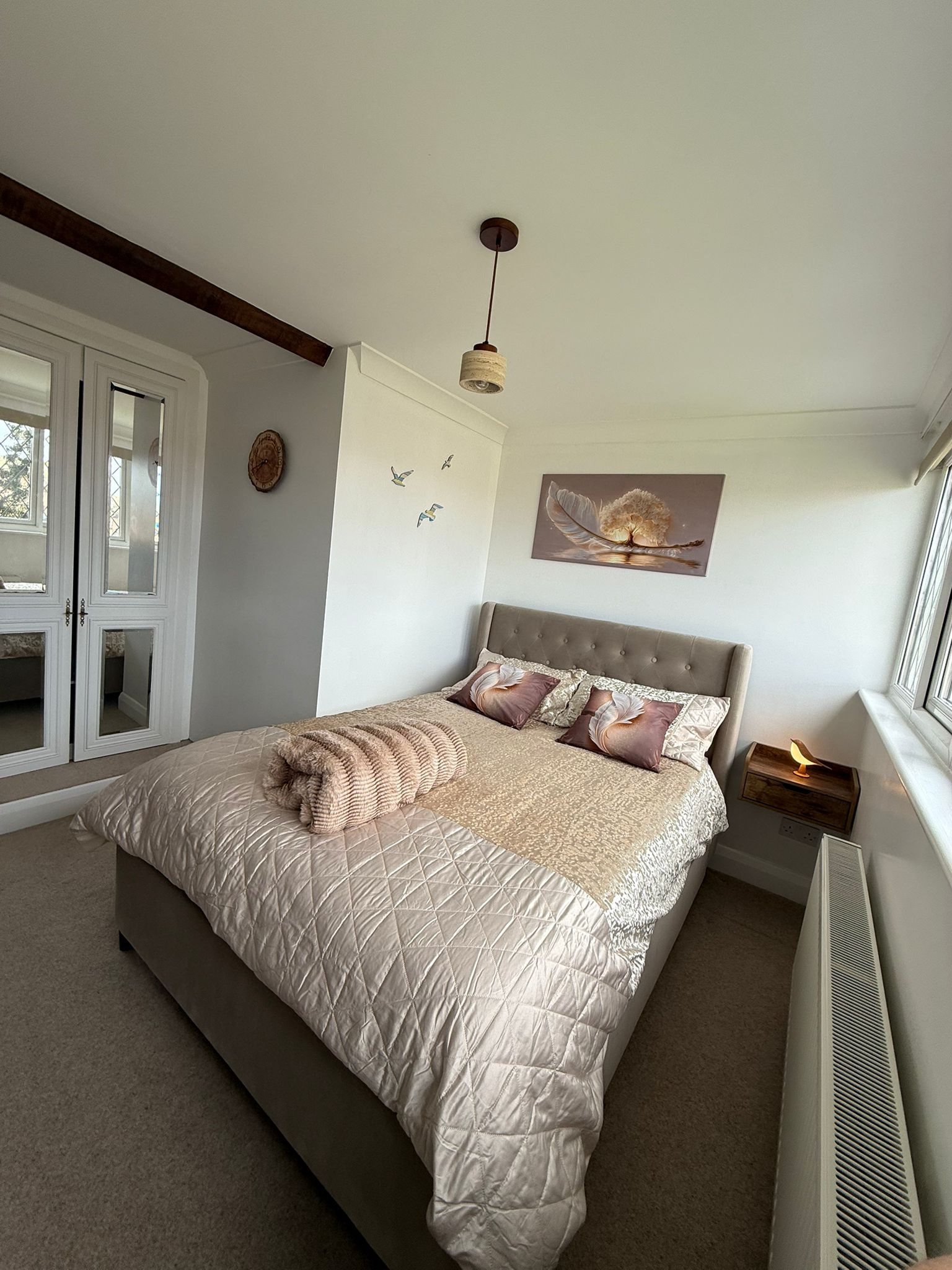 Room 1 interior view 9.