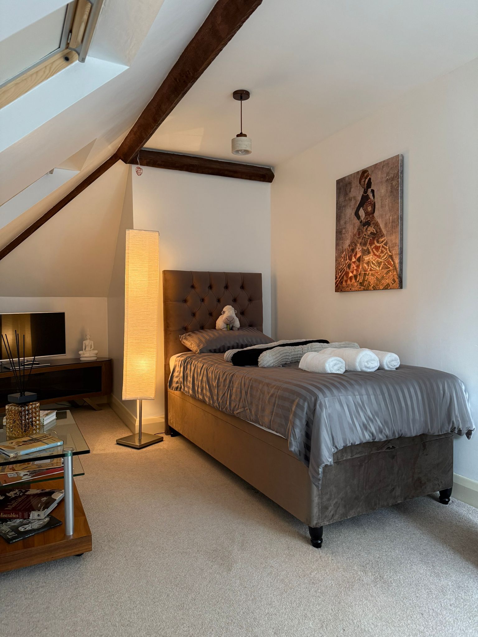 Room 2 interior view 8.