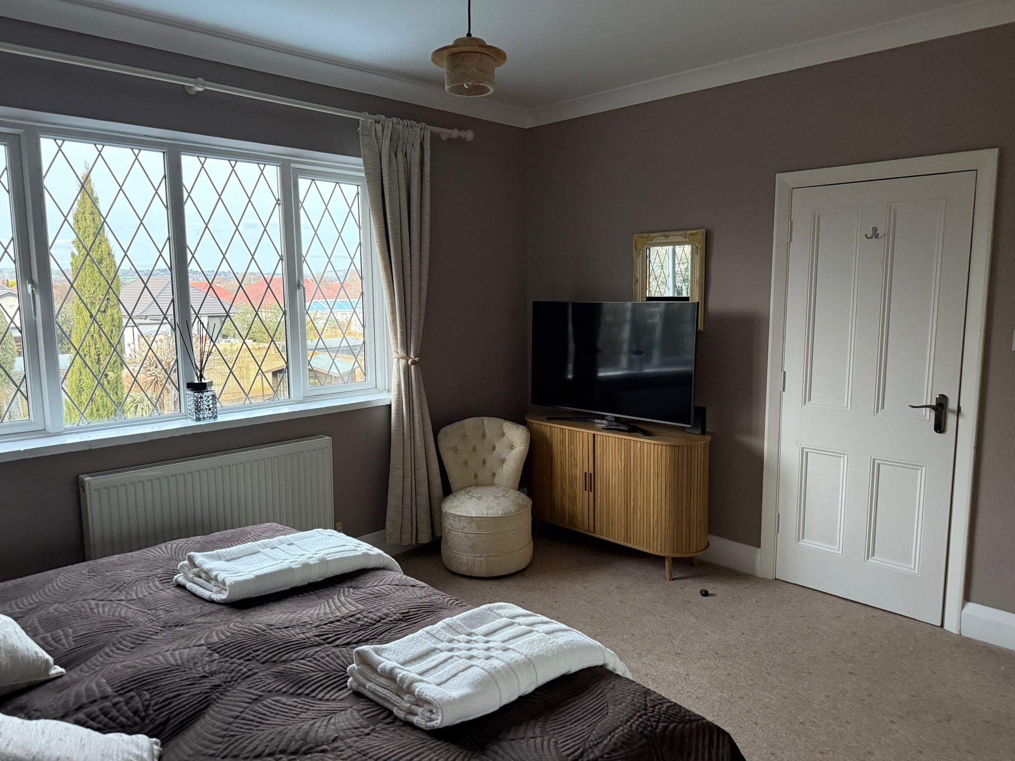 Room 3 preview image 3.