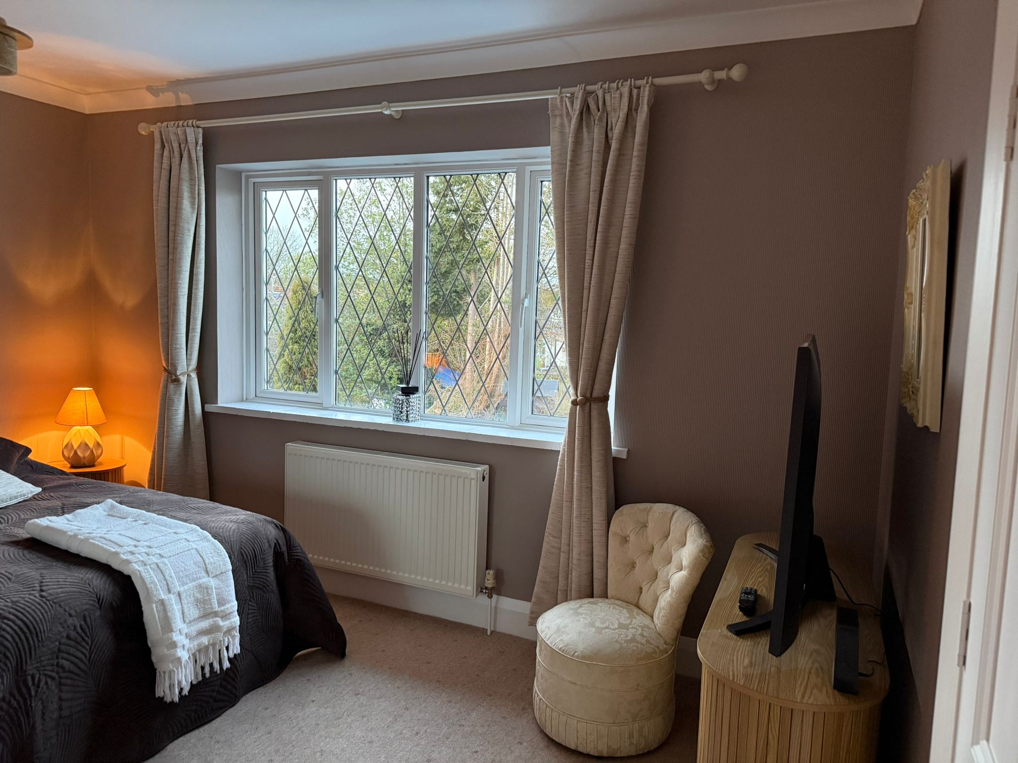 Room 3 interior view 7.